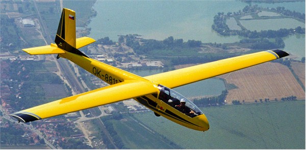 L13AC Blanik with an alternate paint scheme